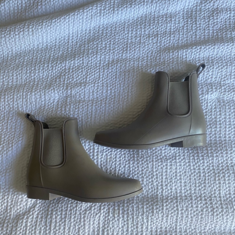 Grey rain boots